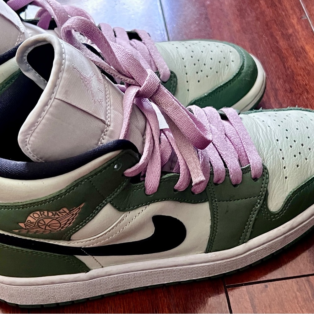 Nike Jordan 1 Mid Dutch Green - Picture 4 of 7
